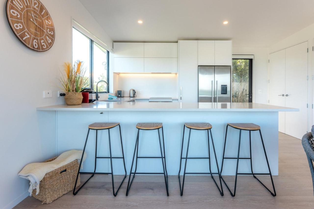 Luna Cottage. Stunning Ocean Views On Waiheke Oneroa ภายนอก รูปภาพ